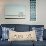 :) Water Front Beach Retreat - Sleeps 8