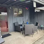 Pink Flamingo/Walk To Beach W/ King Bedroom