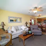 Malibu Pointe Beach Club 606 - Across The Street From The Ocean! Sleeps 12 Guests!