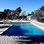 Sandpiper Cottage- A251 Myrtle Beach Resort