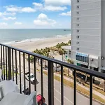 Tropical Seas Hotel