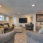 Surfside Beach Home With Pool Access Walk To Beach!