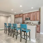 Stunning Ocean Breeze Luxury Villas 4D-Across The Street From The Ocean! Sleeps 10 Guests!