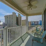 Stunning Ocean Breeze Luxury Villas 4D-Across The Street From The Ocean! Sleeps 10 Guests!