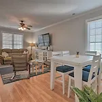Large Home With Hot Tub And Pool 500 Ft To The Beach