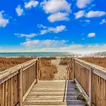 Oceanfront 2 Bedroom 3 Bathroom Unit 539-540 - Sleeps 10