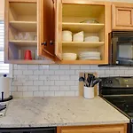 Myrtle Beach Bungalow - Walk To Ocean!