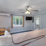 Beach Lovin/ 1 Bedroom Handicap Access, Pets Ok