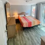 Beach Lovin/ 1 Bedroom Handicap Access, Pets Ok