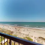 Willow Bay 301 Oceanfront Suite, Renovated Spring 2023 Desirable Golden Mile Location