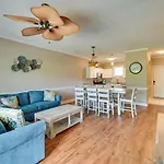 Bright Myrtle Beach Condo On Golf Course With Pool!