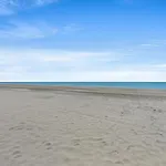 Dolphins Retreat