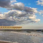 *Oceanfront Sunny Fun*Queen Beds *Great Pools, Hot Tubs+*M44