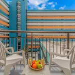 Landmark Resort 714 - Massive Indoor & Outdoor Pools And Lazy Rivers! Sleeps 4!