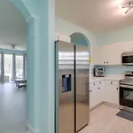 Barefoot Landing Retreat With Resort Amenities!