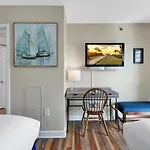 Carolinian Corner Gem Views!