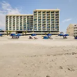North Myrtle Beach Condo With Oceanfront Pool Access