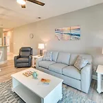 Serene Myrtle Beach Condo With Community Pool!