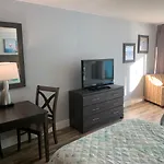 Upgraded Studio At Landmark Resort ! 17 Pools, Lazy Rivers, Jacuzzis! 814