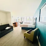 Summer Wind Ocean Front Hotel