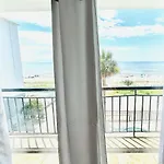 Summer Wind Ocean Front Hotel