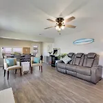 Beachy Keen, North Myrtle Beach Beach Single-Family House, 150 Feet To Ocean! Pets Welcome!