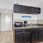 Beachfront Romantic Studio Escape W Perfect View 1212
