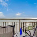 Divine Vacay At This 1Br Oceanview Suite 828