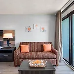 Spacious King Oceanfront Studio 1026