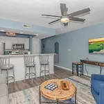 Beautifully Renovated- Ground Floor Condo Sleeps 4! 1 Bed, 1 Bath - River Oaks Golf Villas Unit 7-B
