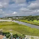Sands Beach Club 406, W/ Balcony + Beach Access!