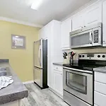 Retreat At Glenns Bay F202