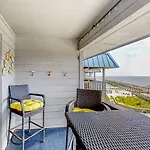 Sea Cabin Beach Getaway
