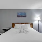 Oceanfront Private Balcony Condo At Meridian Plaza