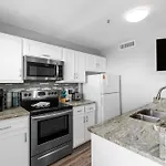 Beautiful 2Br Penthouse With Amazing Views
