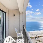 Cozy Couples Retreat, Oceanview Studio