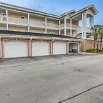 Sunny Myrtle Beach Condo With Community Pool Access!