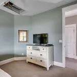4906 Salt Creek Ct
