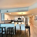 Huge Ocean Front Condo, Amazing Views