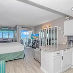 Nicely Updated Direct Ocean Front Studio With Panoramic Views Palace Resort 2101