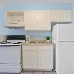 Budget Friendly Oceanview Studio, Sleep 4!