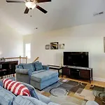 Spacious House With Pool Near The Beach 2165