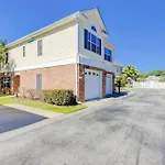 Spacious House With Pool Near The Beach 2165