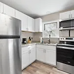 Viagem Neat 1Br With Workspace Close To Beach
