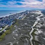 1011 Waters Edge Resort Condo