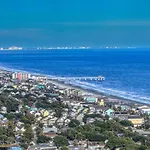 1011 Waters Edge Resort Condo