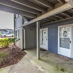 2 Bed 2 Bath Ground Level Golf Colony 33I Only 2 Miles To The Beach
