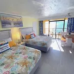New ! Unique Oceanfront Condo At Ocean Reef Resort-Free Parking - Amazing Pools