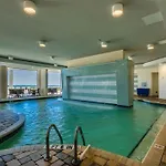 Great 2 Bedroom - Oceans One 1008