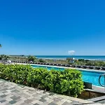 Great 2 Bedroom - Oceans One 1008